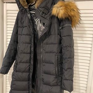 S13 long black puffer coat with fur trim